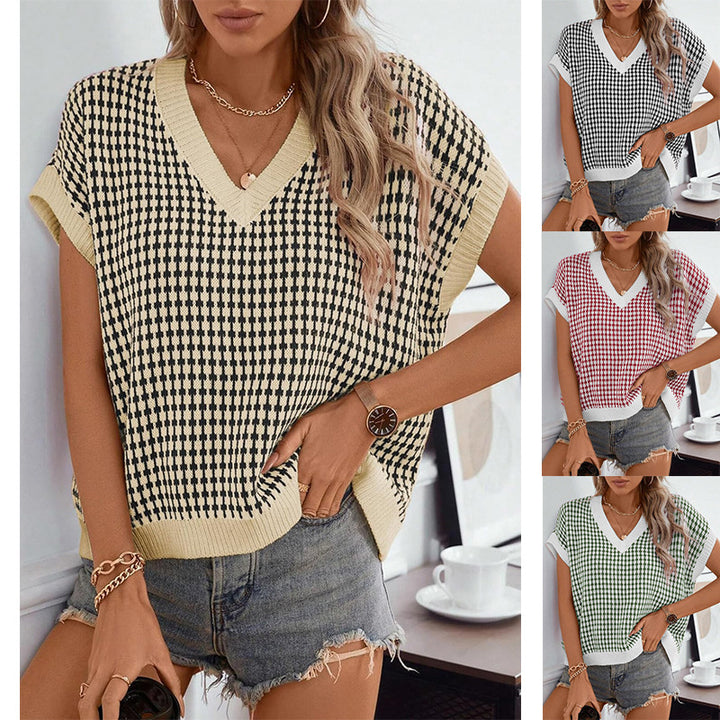 Viscose top for women with a modern check pattern and a chic V-neck