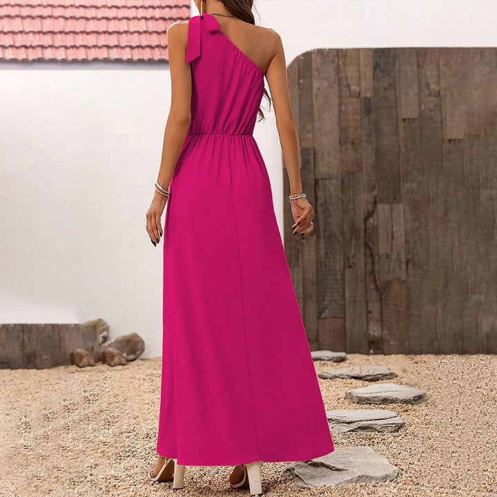 Robe maxi femme avec décolleté asymétrique et fente élégante Chic & Stil