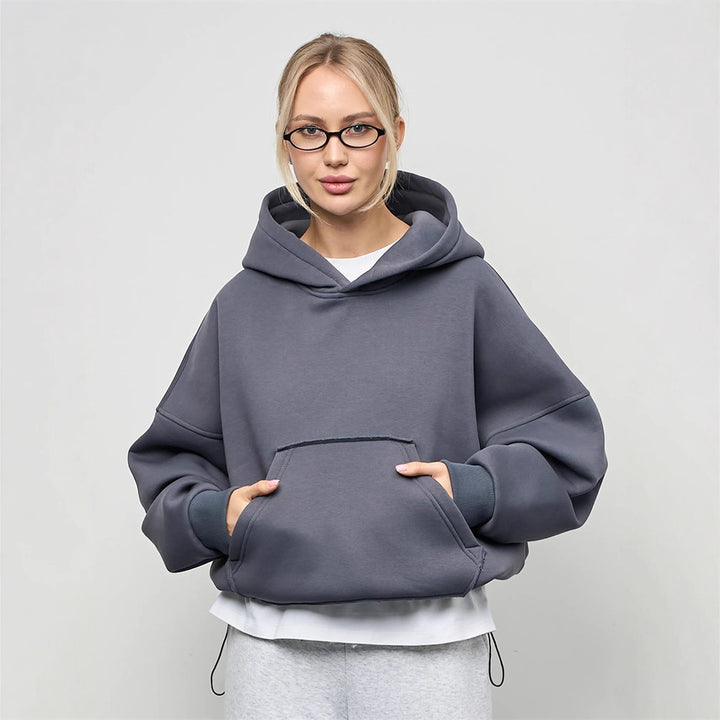 Women's oversized hoodie with kangaroo pocket and elastic cuffs