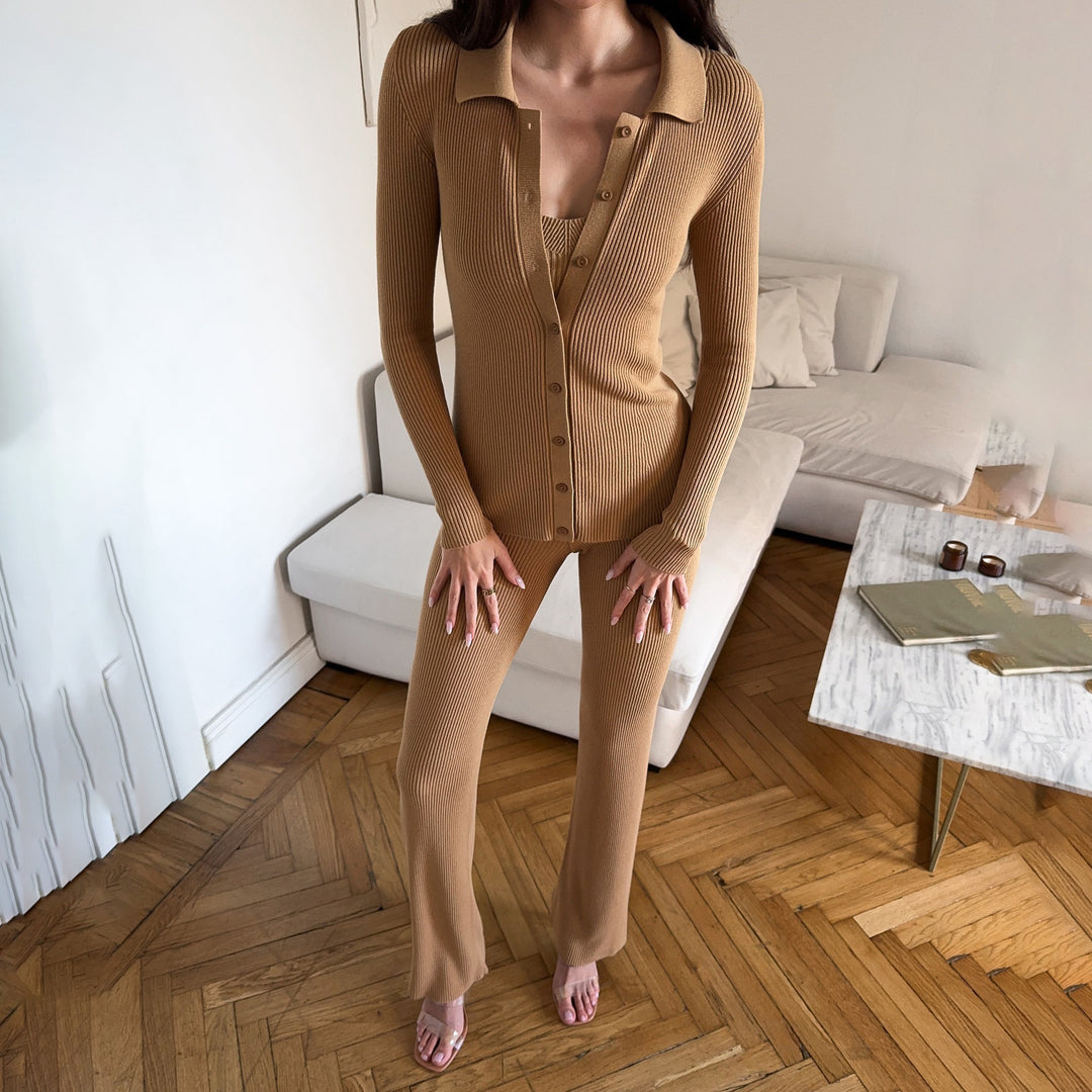 Women’s knitted loungewear set with elegant button detail and fitted cut Lune London