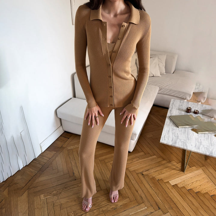 Women’s knitted loungewear set with elegant button detail and fitted cut Lune London