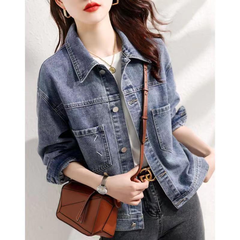 Veste en denim pour femmes avec coupe surdimensionnée à la mode Chic & Stil