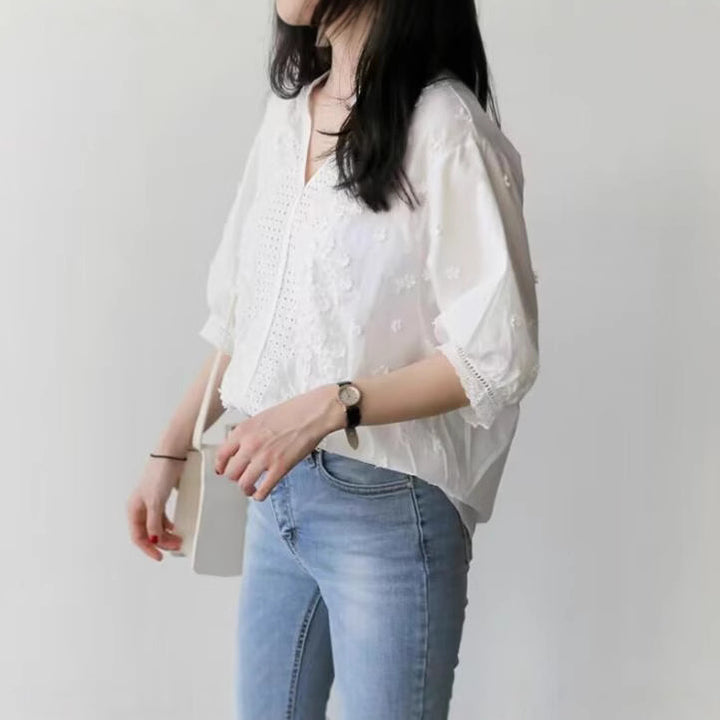 Women's shirt with embroidered detail and button line Lune London