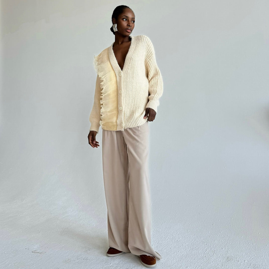 Cardigan for women with ruffle details and button closure Lune London