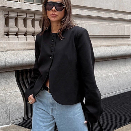 Trendy short jacket for women with elegant button details Lune London