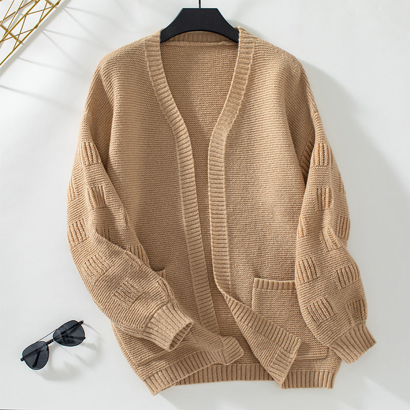 Women’s oversized cardigan with pockets and structured sleeves Lune London