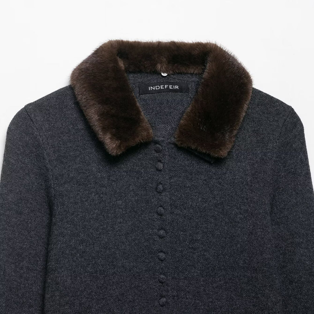 Elegant women's knitted cardigan with removable collar Lune London