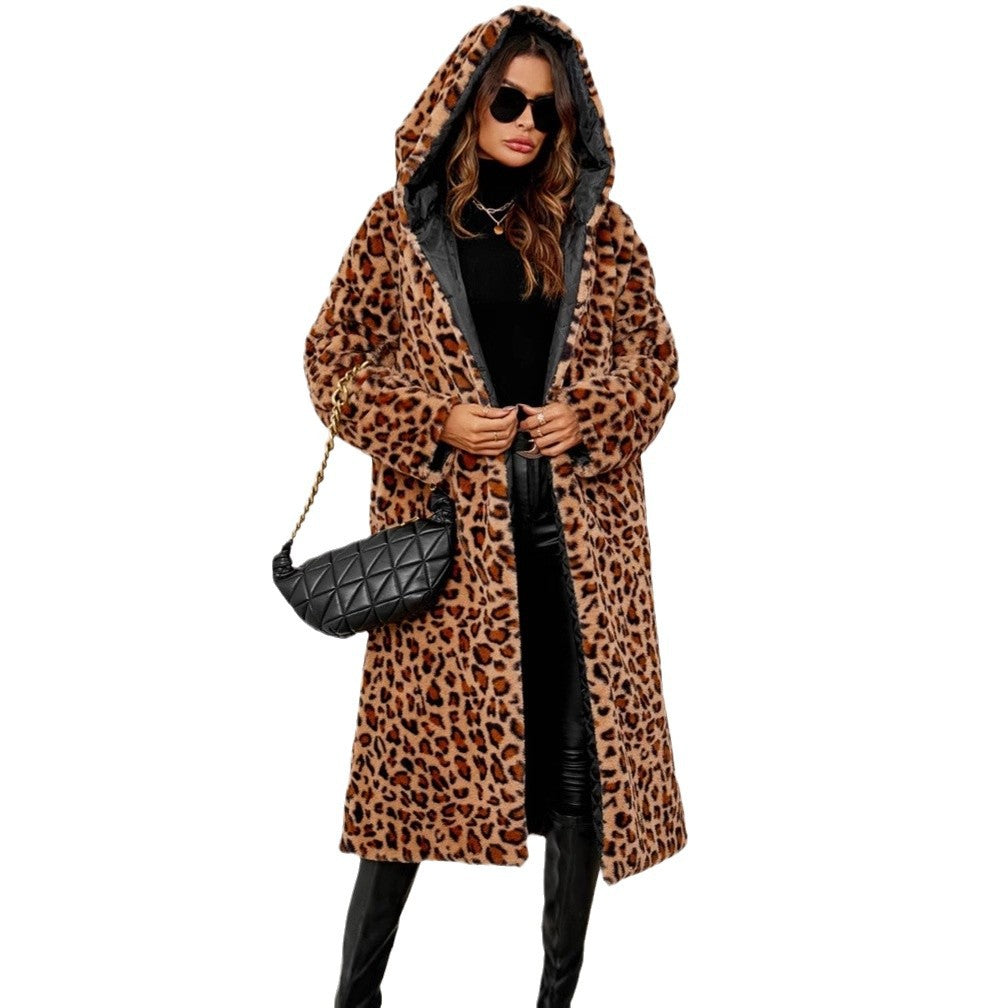 Oversized puffer jacket for ladies with leopard print Lune London