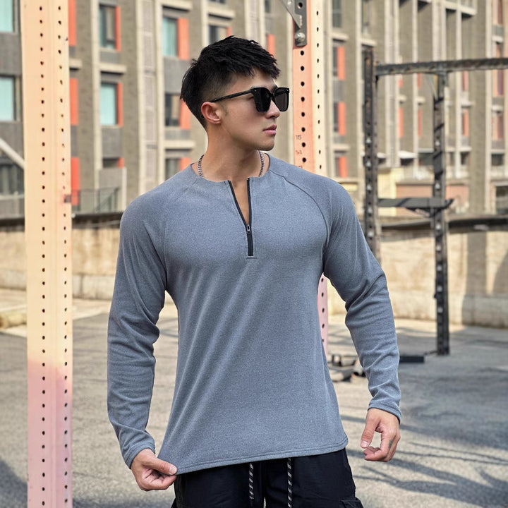 Functional T-shirt for men with innovative zipper and breathable structure Lune London