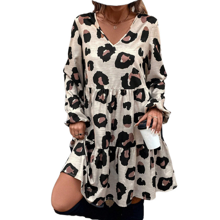 Casual leopard print women's dress with voluminous sleeves and a flowy cut Lune London