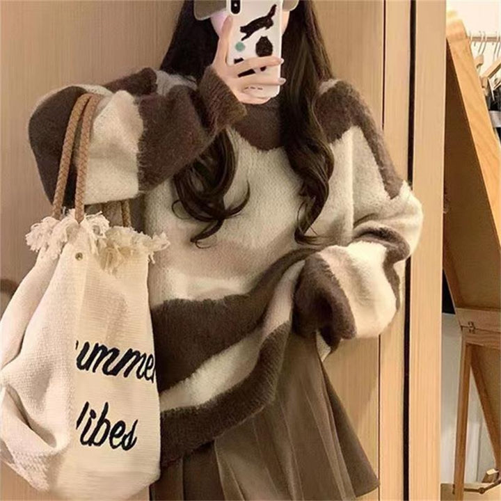 Wool sweater with wide stitches for women with trendy striped pattern and casual fit Lune London
