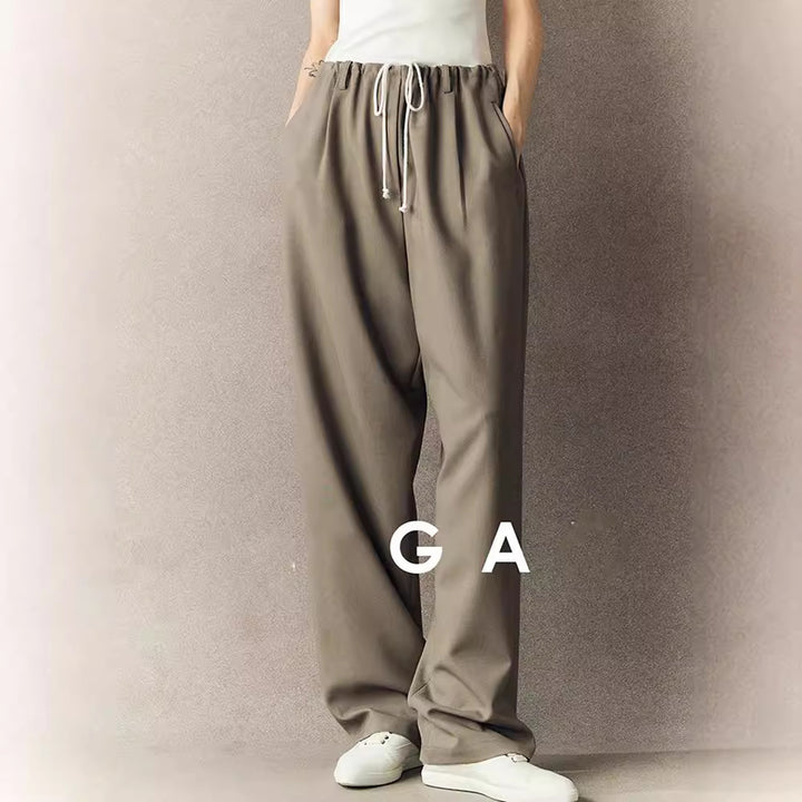 Pantalons chino pour femmes confortables et à coupe large avec ceinture ajustable Chic & Stil