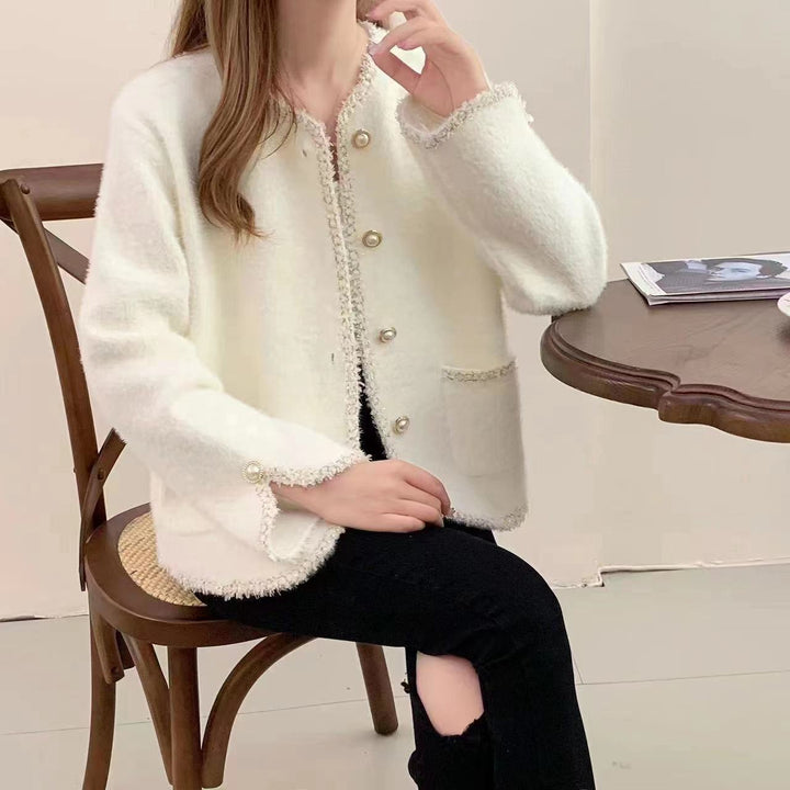 Boucle jacket for women with elegant pearl buttons Lune London