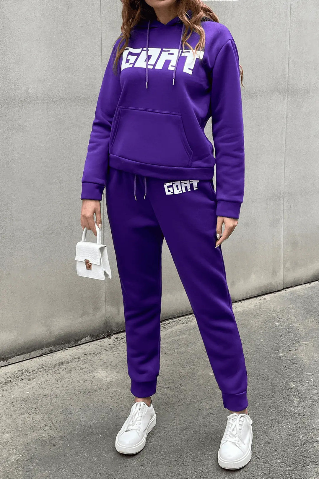 Women's jogging set with innovative logo design Lune London