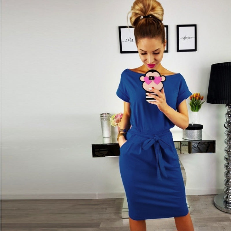 Robe midi femme avec élégante boutonnière et ceinture à nouer Chic & Stil