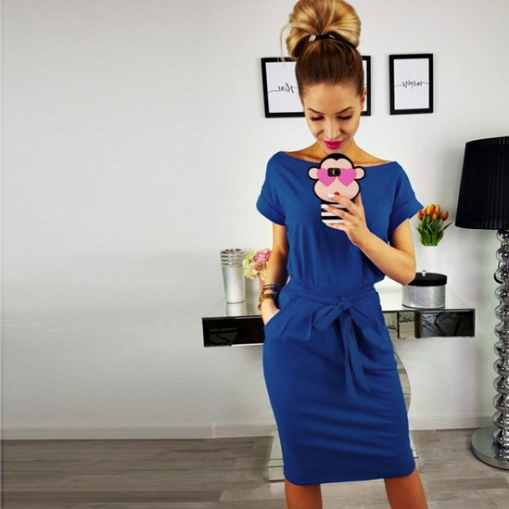 Robe midi femme avec élégante boutonnière et ceinture à nouer Chic & Stil
