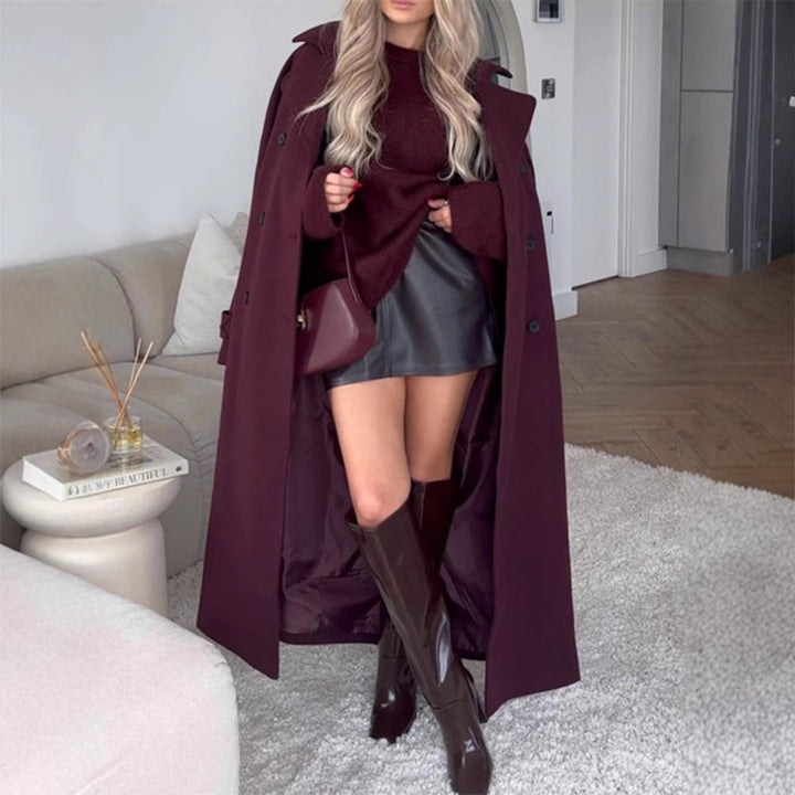 Oversized trench coat for women with double-breasted buttons and generous pockets Lune London