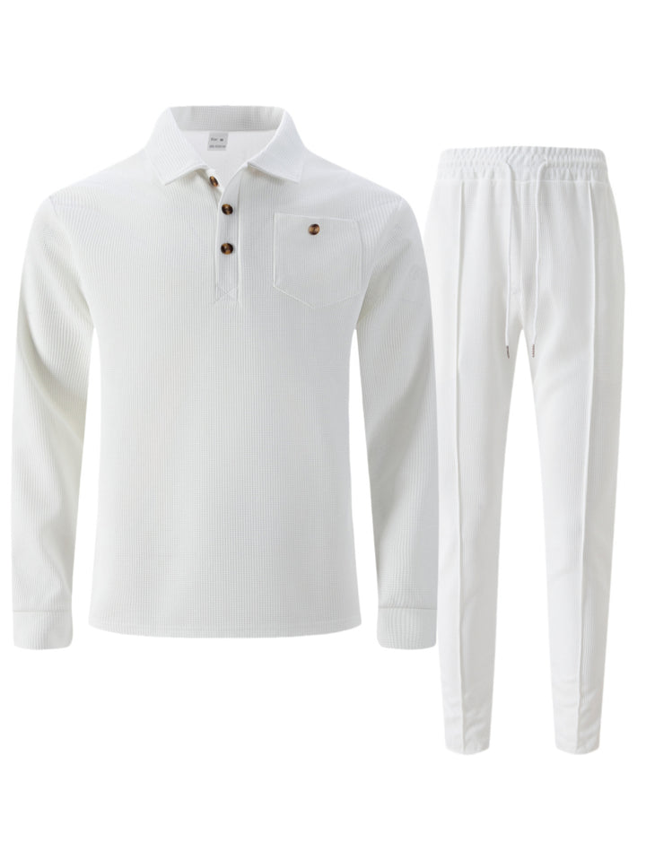 Leisure set for men with a structured modern design and practical buttons Lune London
