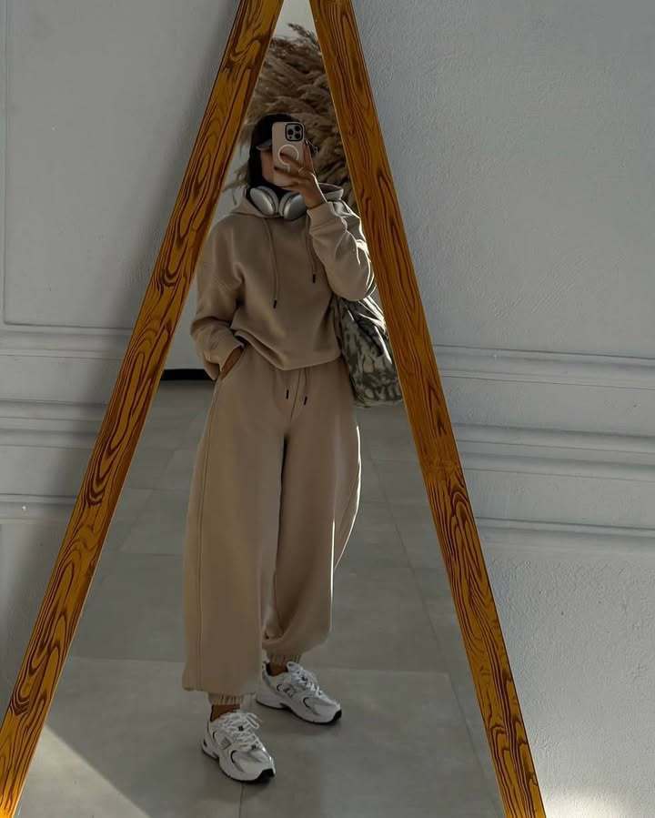 Women's Relaxed Oversized Jogging Suit Lune London