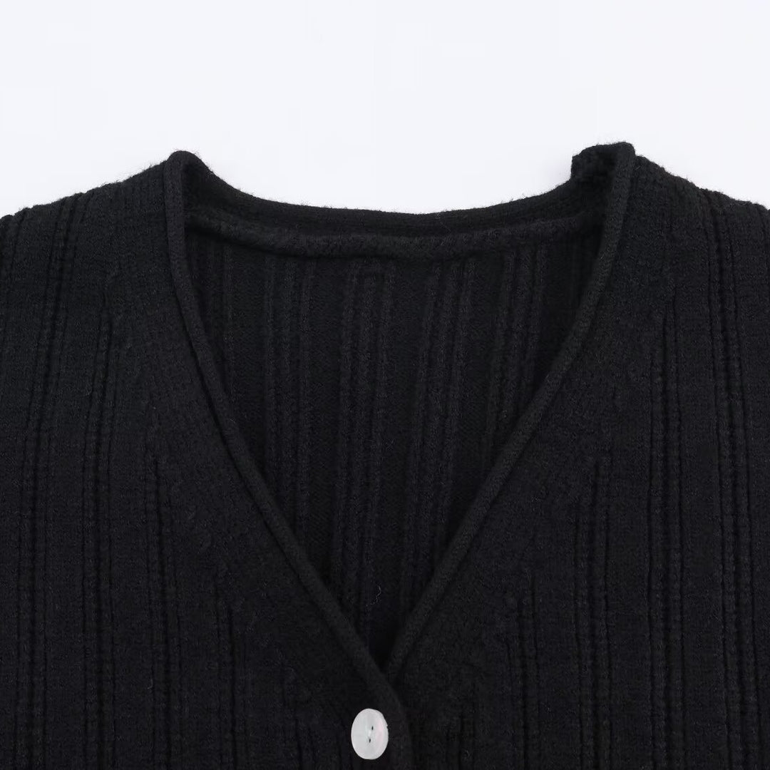 Knit jacket for women with a ribbed structure and elegant button details Lune London