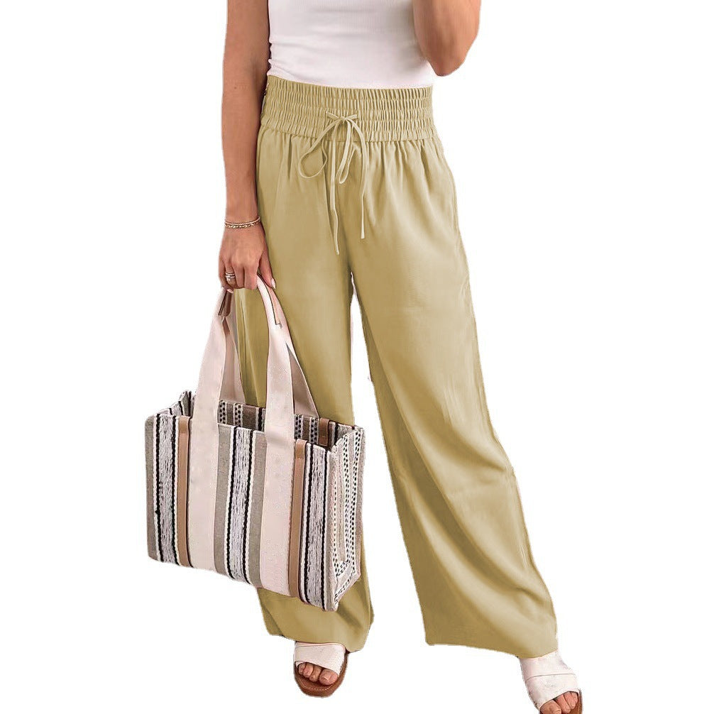 Loose leisure pants for women with elastic waistband and practical pockets Lune London