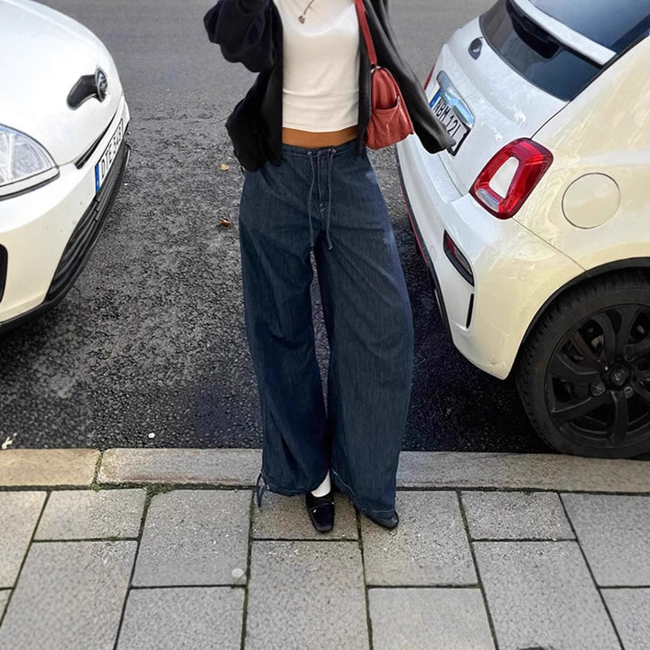 Wide jeans for women with elastic waistband and adjustable hem Lune London