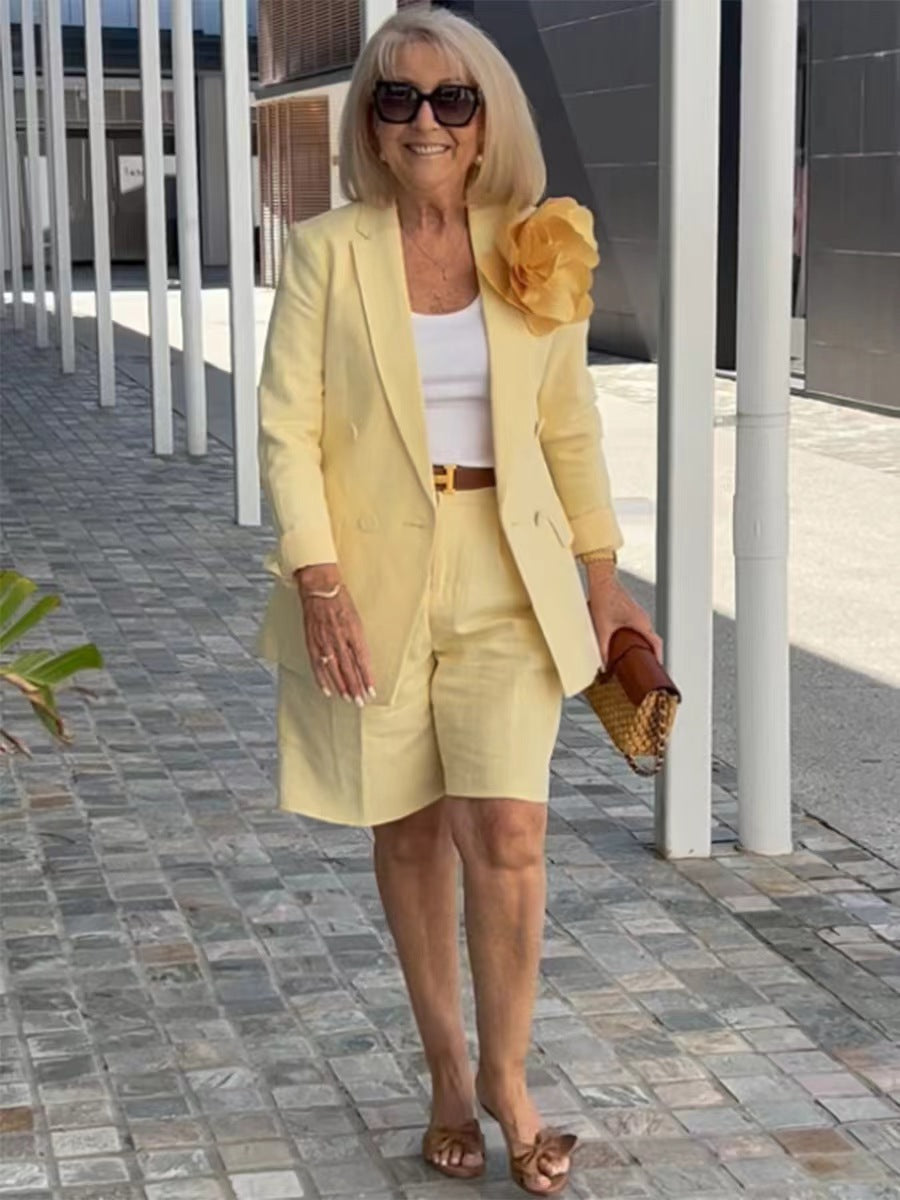 Fashion blazer-shorts set for women with double-breasted buttons and elegant cut Lune London