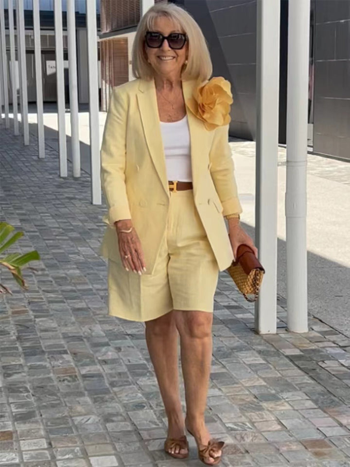 Fashion blazer-shorts set for women with double-breasted buttons and elegant cut Lune London