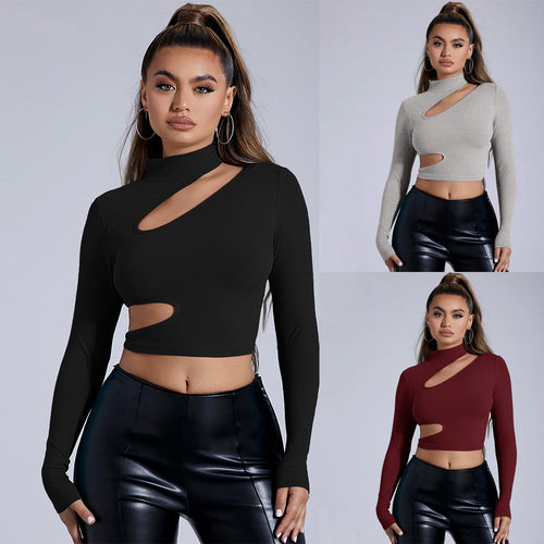 Top court à manches longues ajusté pour femmes avec découpe asymétrique Chic & Stil