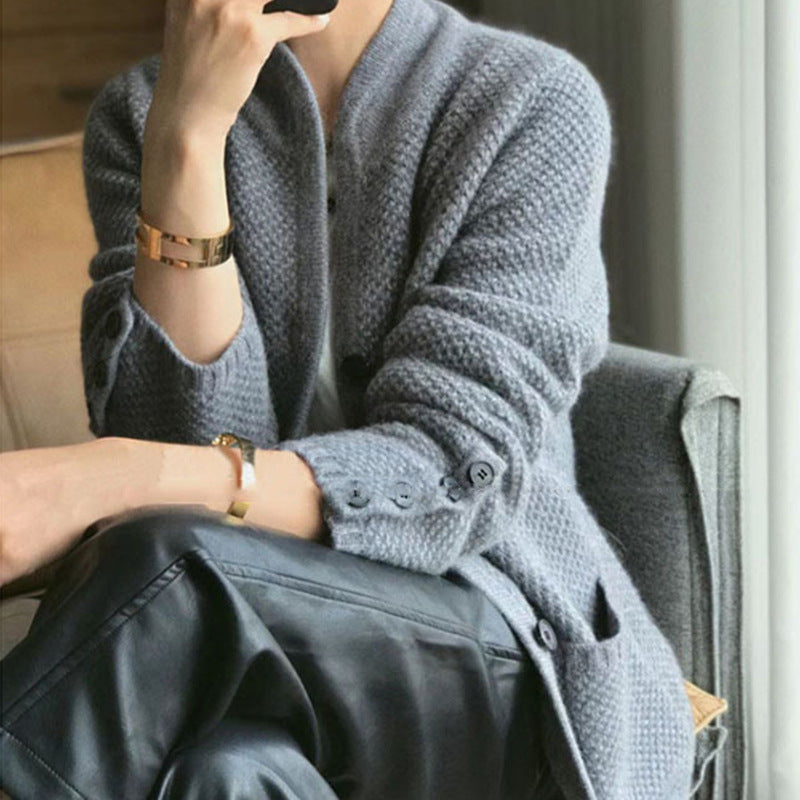 Cardigan for women with structured design and practical pockets Lune London