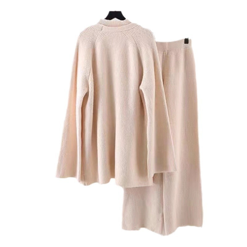 Cozy knit set for women with a wide cardigan and comfortable pants Lune London