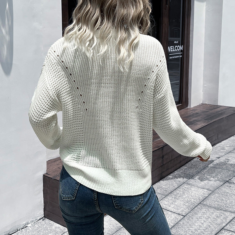 Knit sweater for women with V-neck and structural pattern Lune London