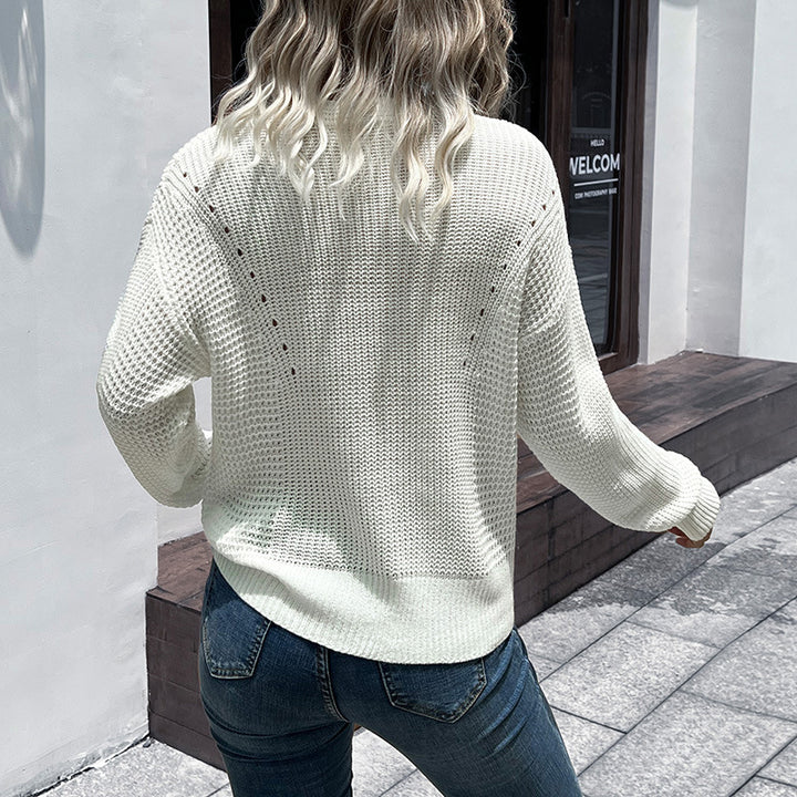 Knit sweater for women with V-neck and structural pattern Lune London