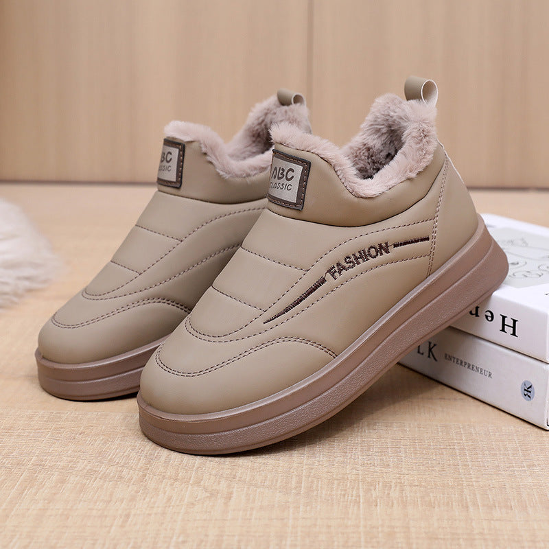 Women's Insulated Sneakers with Non-Slip Sole and Ergonomic Shape Lune London