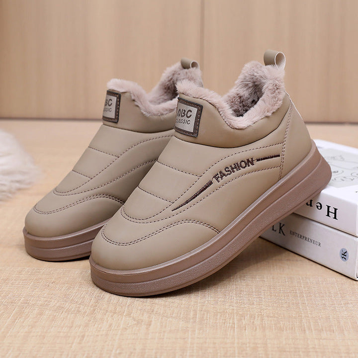 Women's Insulated Sneakers with Non-Slip Sole and Ergonomic Shape Lune London