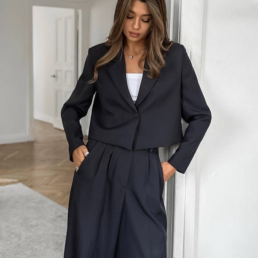 Elegant blazer set for women with wide pants Lune London