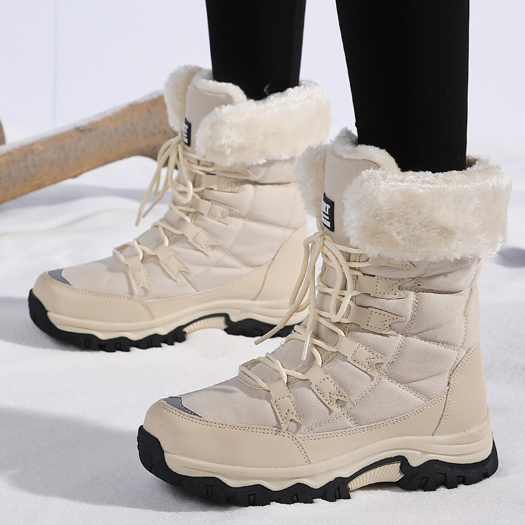 Women's winter boots with cozy faux fur collar and non-slip sole Lune London