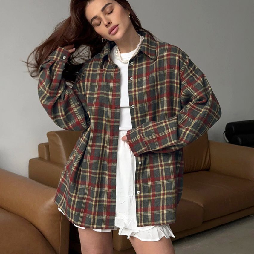 Plaid cotton blouse for women with button-down collar and long sleeves Lune London
