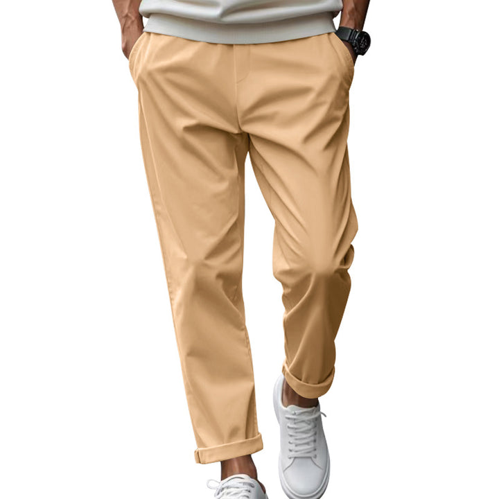 Elegant chino pants for men with a comfortable waist and a trendy cut Lune London