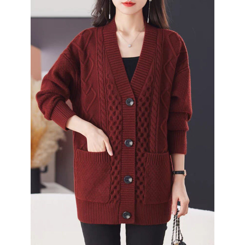 Ladies comfortable pullover with large cable pattern Lune London