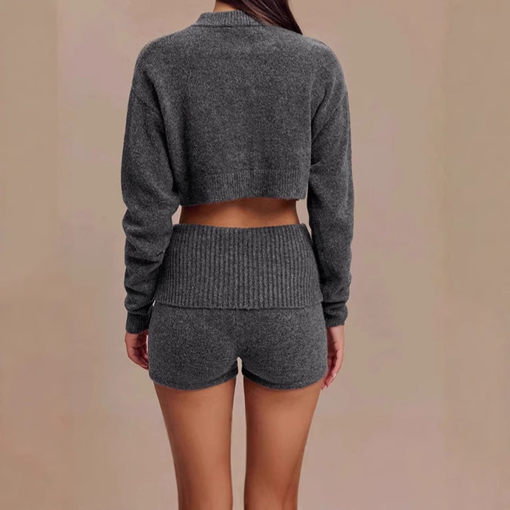 Lune London women's short knit sweater with round neckline and button closure