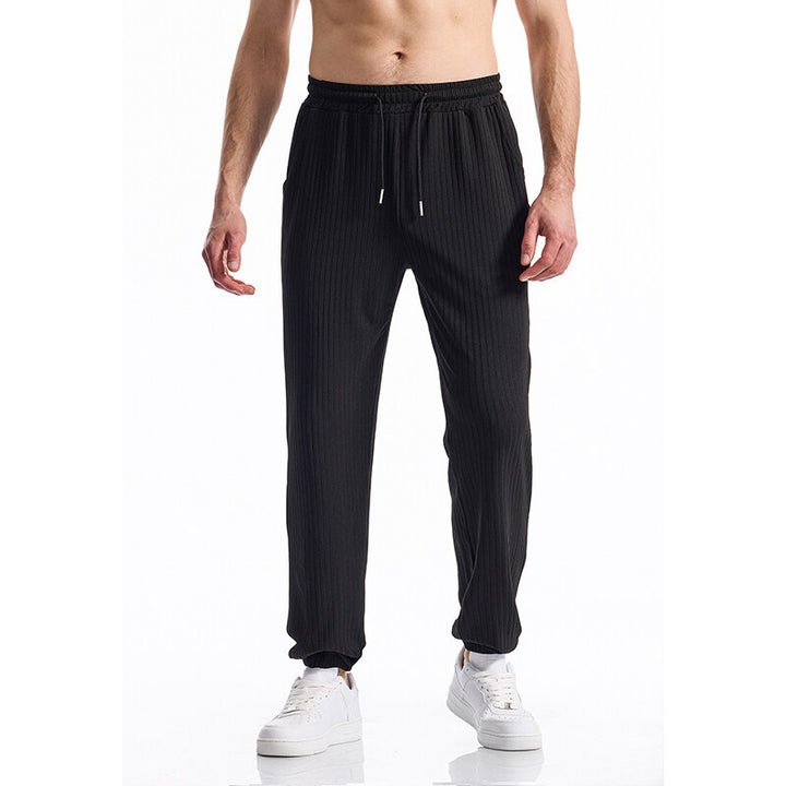 Casual men's jogging pants with elastic waistband and practical pockets Lune London
