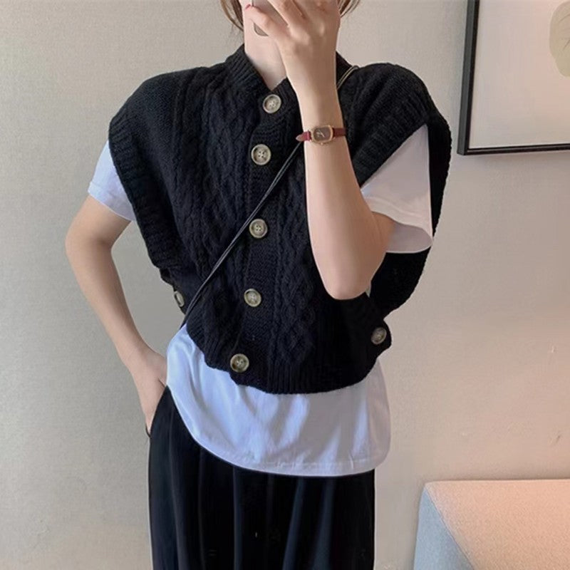 Pull en tricot pour femmes avec patte de boutonnage et motif en relief Chic & Stil
