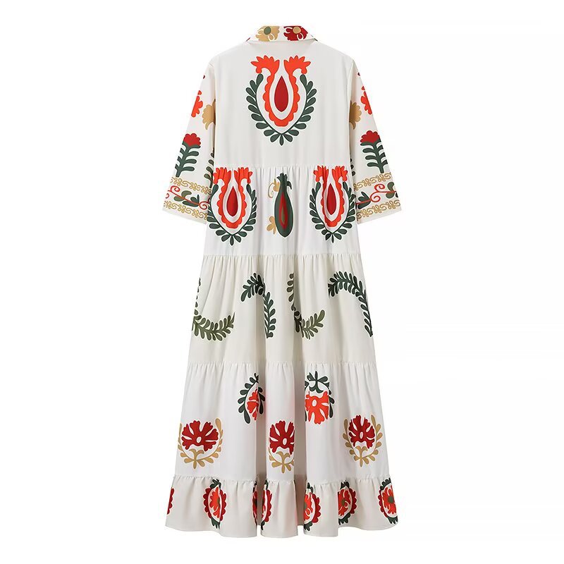 Women's maxi dress with floral pattern and flowy hem Lune London