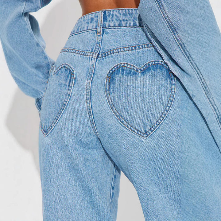 Women Wide High-Waist Jeans with classic cut and frayed hems Lune London