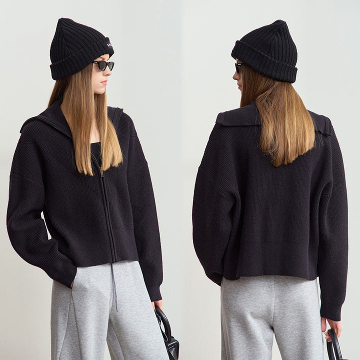Cardigan court pour femmes avec capuche pratique et fermeture éclair moderne Chic & Stil