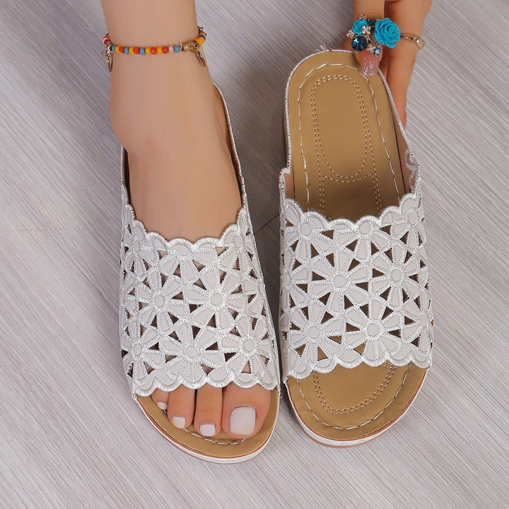 Women's heeled sandals with lace floral pattern and flexible insole Lune London