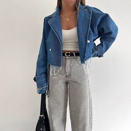 Cropped denim jacket for women in vintage style with fringes and trendy details Lune London