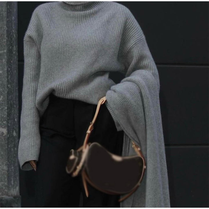 Ladies Large Knit Turtleneck Sweater in High-Quality Material Lune London