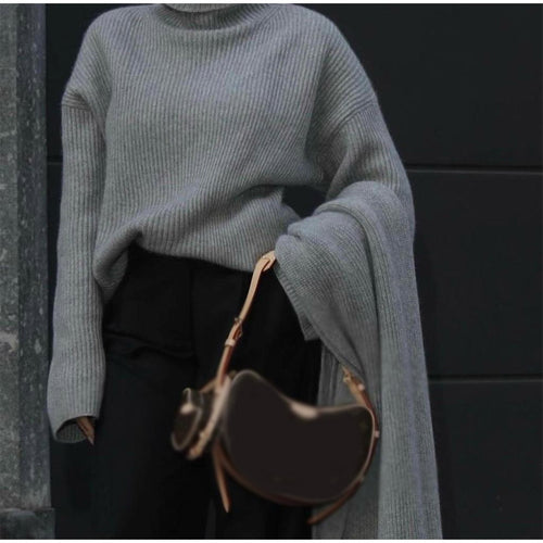 Ladies Large Knit Turtleneck Sweater in High-Quality Material Lune London